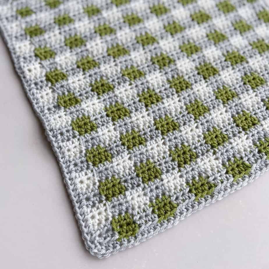 Paragon Blanket – Easy hdc crochet plaid blanket pattern