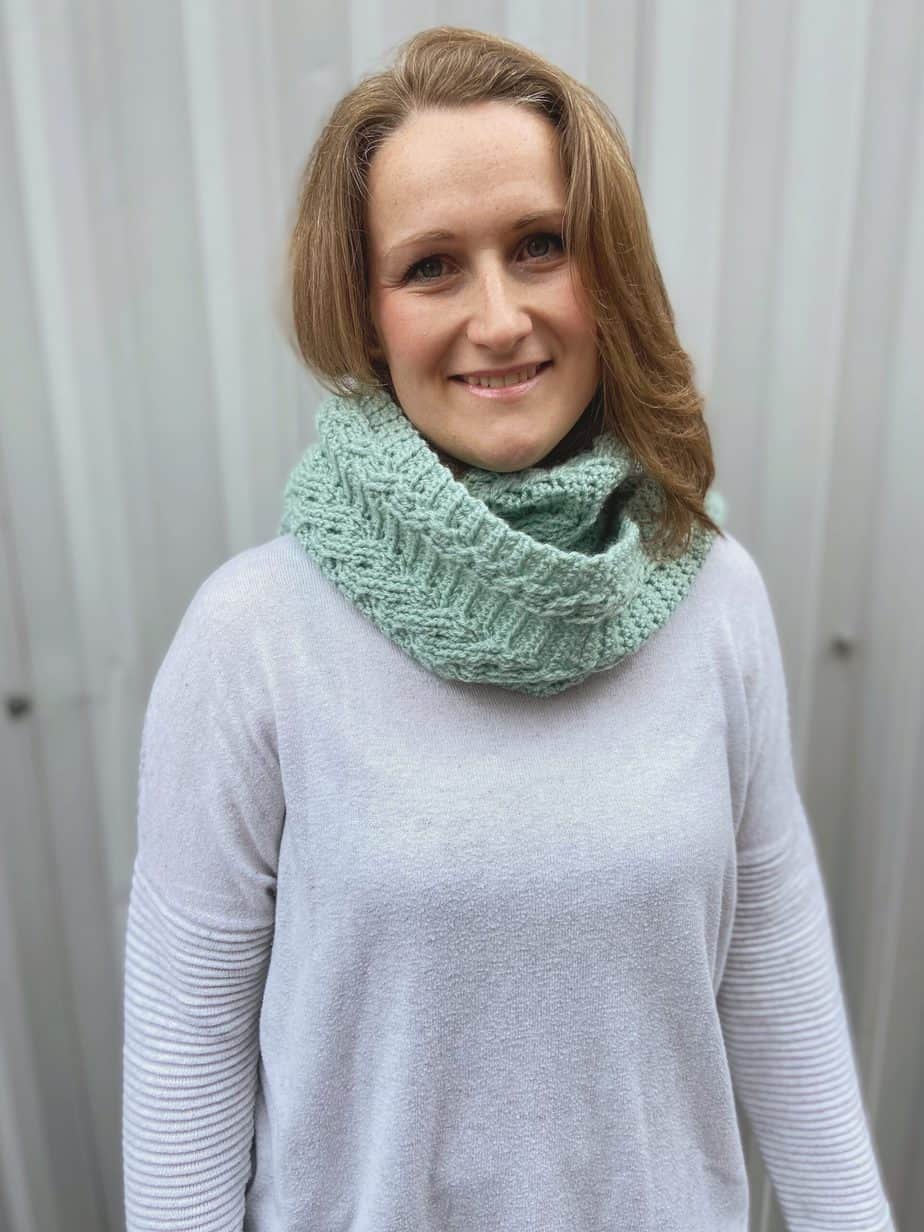 Modern Mint Cable Crochet Scarf Pattern | HanJan Crochet