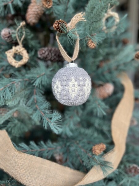 Mosaic Crochet Bauble Decoration : Starlight | HanJan Crochet