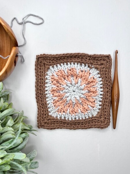 Textured crochet square pattern