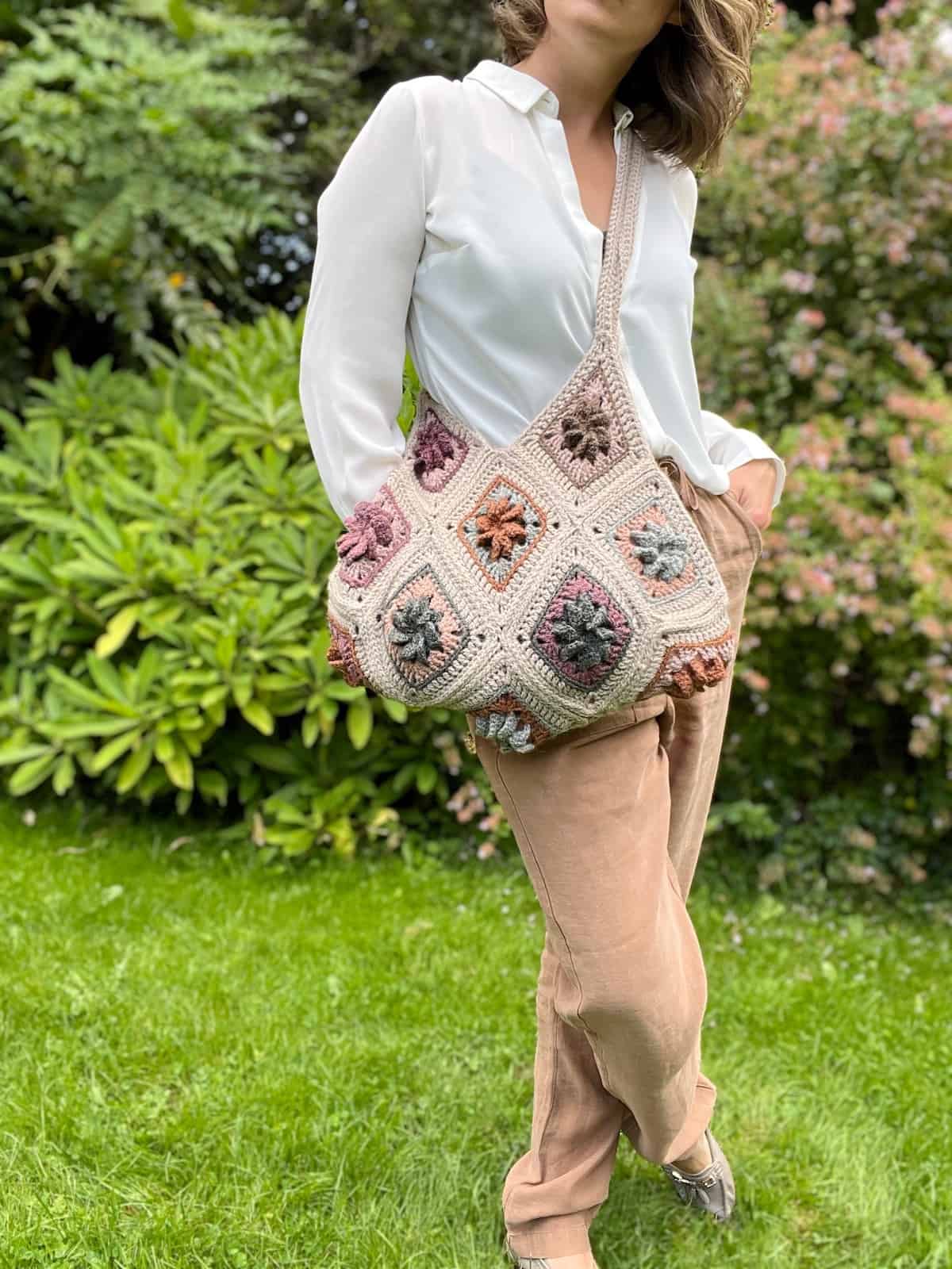 5 summer crochet bags patterns using linen